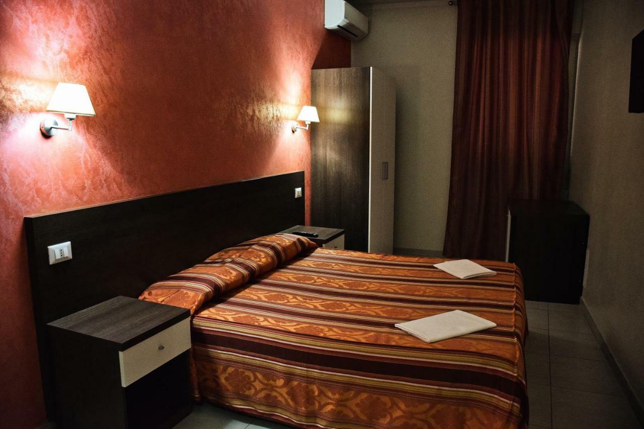 Tiburtina Hotel Holiday Ρώμη Εξωτερικό φωτογραφία